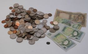 A collection of UK and overseas coinage, includes a Roman example of Constantine II and some