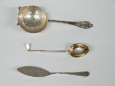 Hallmarked silver sifter spoon with pierced handle, length 15cm and golfing spoon etc., weight 72g