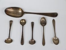 Georgian bottom hallmarked silver tablespoon, London 1768 maker's mark JJ, length 20.5cm together