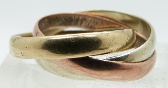 A 9ct tri-coloured gold Russian style wedding band, size H, 3.1g