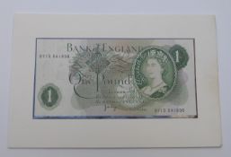 J B Page one pound note with unmatched serial numbers DY15541936/DY15541836