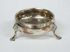 Georgian hallmarked silver hoof footed salt, London 1779, maker's mark rubbed, diameter 7.5cm,