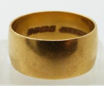 A 22ct gold ring/ wedding band, 8.5g (size O/P)