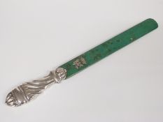 Victorian hallmarked silver handled page turner with shagreen blade and applied coronet above EW