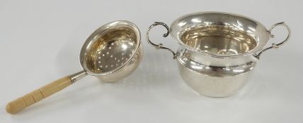 George V hallmarked silver twin handled cup, Chester 1914, width 12.5cm, 49g together with an Edward