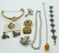 Danish silver bracelet made up of links in the form of bunches of grapes by John Lauritzen, silver