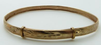 A 9ct gold bangle, 3.6g
