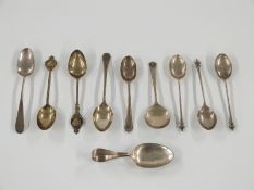 A quantity of hallmarked silver spoons, weight 129g