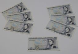 Seven consecutive 'Somerset' UK five pound notes, crisp, clean, near uncirculated