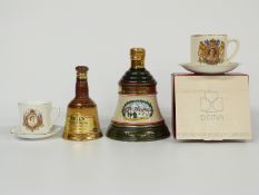 Christmas 1989 Wade Bells whisky bell, 75cl 43% vol, glasses, mugs and an empty Bell's whisky bell