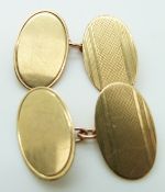A pair of 9ct gold engine turned cufflinks, 3.1g