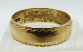 An 18ct gold wedding ring/ band, 4.3g, size P
