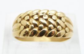 An 18ct gold keeper ring, 6g, size Q