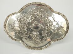 Victorian / Edward VII Goldsmiths and Silversmiths Co Ltd hallmarked silver quatrefoil tray with