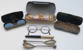 Must de Cartier cased spectacles, other vintage spectacles and a Parker pen.