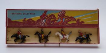 Britains Wild West lead model North American Indians mounted, 152, in original box