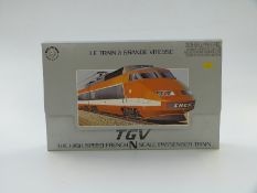 Bachmann N gauge TGV The High Speed French Passenger Train set 51-4001, in original box