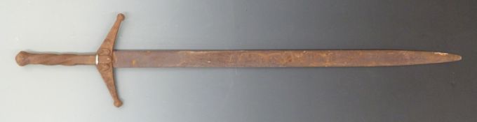 A vintage sword suitable for re-enactment. Blade length 80cm.