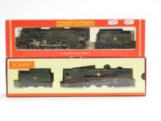 Two Hornby 00 gauge BR 4-6-2 locomotives Britannia Class Royal Star 70028 R2091 and Merchant Navy