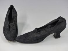 A pair of ladies brocade shoes, circa fist half 20thC