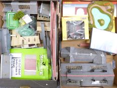 A collection of Hornby and similar 00 gauge buildings and accessories, some in original boxes