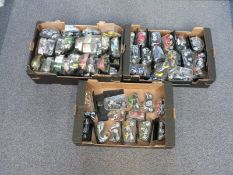 Eighty-nine Maisto 1:18 scale diecast model motorbikes, all in original packaging and on named
