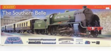 Hornby 00 gauge The Southern Belle train set R1118, in original box