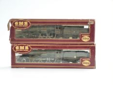 Two Airfix GMR 00 gauge 4-6-0 Castle Class locomotives BR Pendennis Castle 54125-5 and GWR