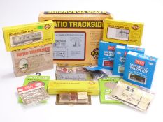 Fifteen Ratio Trackside, Metcalfe, PECO, Airfix, Merit, Signal Supply and similar 00 gauge model