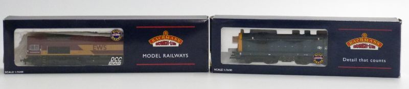 Two Bachmann 00 gauge diesel locomotives EWS CO-CO Class 66 Railway Heritage Committee 66200 32-
