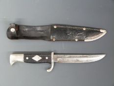Linder Messer German Boy Scouts dagger with inset emblem to the chequered grip and 12.5cm blade,