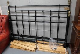 A Victorian style 5' rail bed