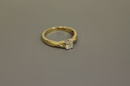 18ct solitaire diamond ring, approximately .23ct. 3.