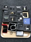 A tray of sterling silver and costume jewellery