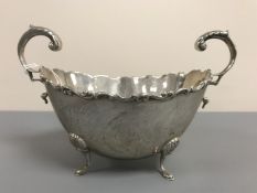 A silver twin handled sugar basin, John Culver, Birmingham 1907, 219g.
