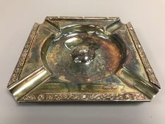 A silver ashtray, with Celtic knot border, Walker & Hall, Sheffield 1977, 405.2g.