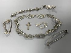 A collection of assorted silver jewellery