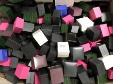 Approximately 275 new ring / earring boxes (Q)