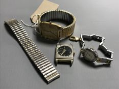 A gent's Rotary wrist watch on bracelet strap,