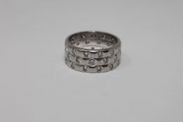 A good quality Gentleman's platinum diamond eternity ring,