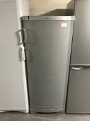 A Scandinova upright freezer (silver)