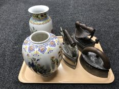 A tray of two contemporary Chinese vases,