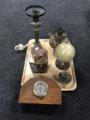 A tray containing a North and Sons of London oak mantel clock,