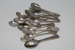 A collection of golf interest teaspoons including some silver examples (19)