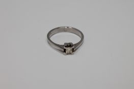 An 18ct white gold princess cut diamond ring