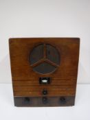 A vintage Murphy Art Deco valve radio