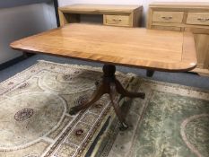 An early nineteenth century mahogany tilt top breakfast table,