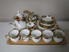A tray of twenty two piece Elizabethan English Garden tea service