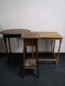 An oak occasional table,