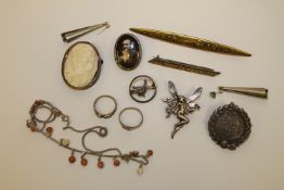 Assorted silver and other jewellery